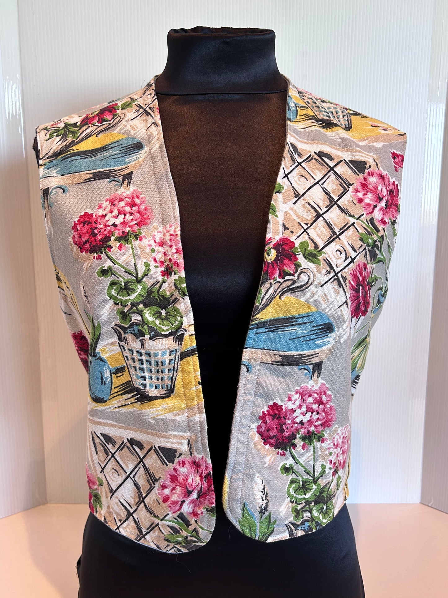 Women’s reversible vest - Medium