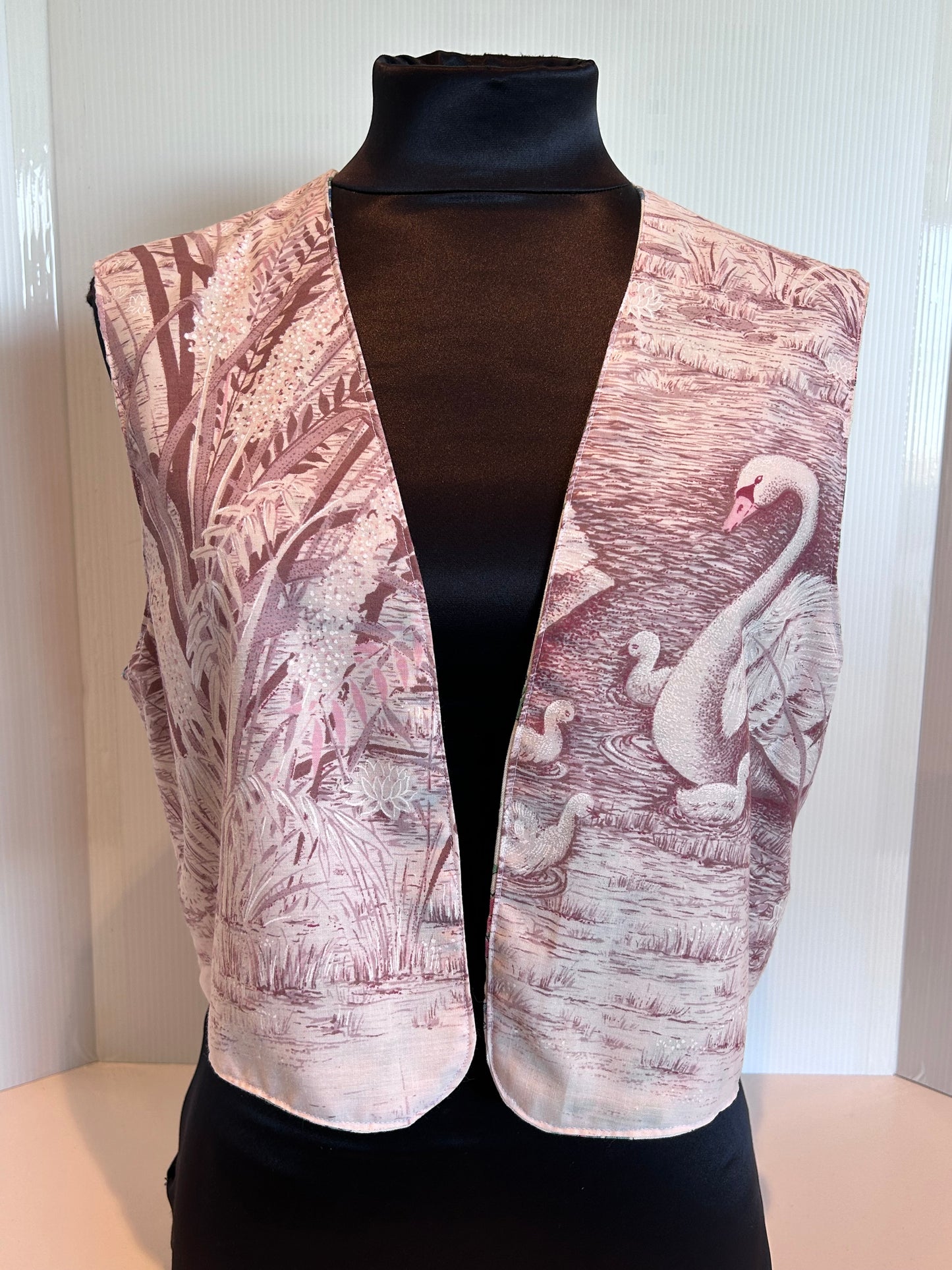 Women’s reversible vest - Medium