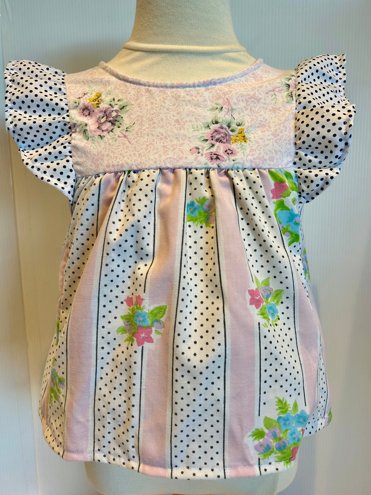 Assorted vintage fabric children’s top - size 5