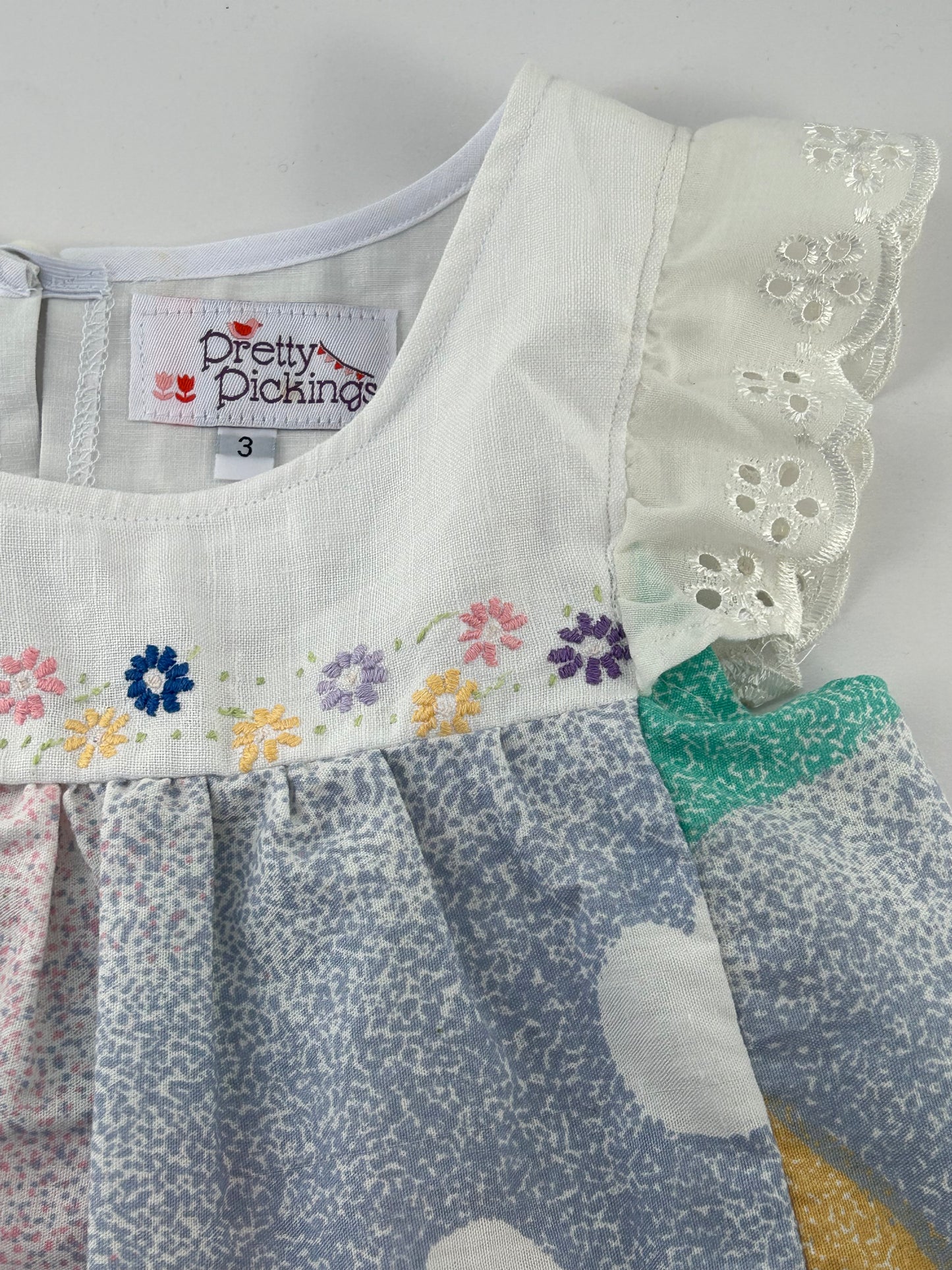 Assorted vintage fabric children’s top - size 3