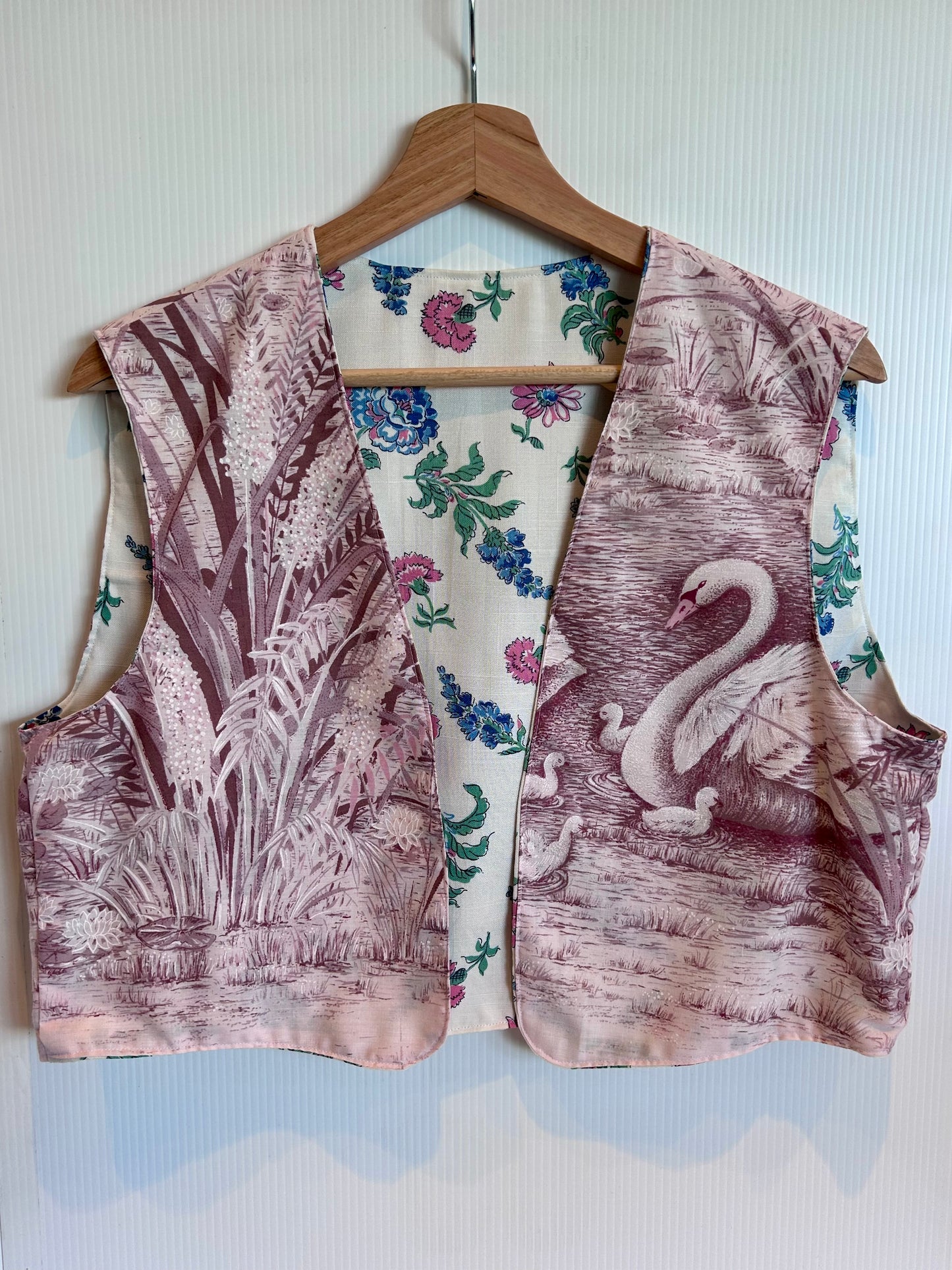 Women’s reversible vest - Medium