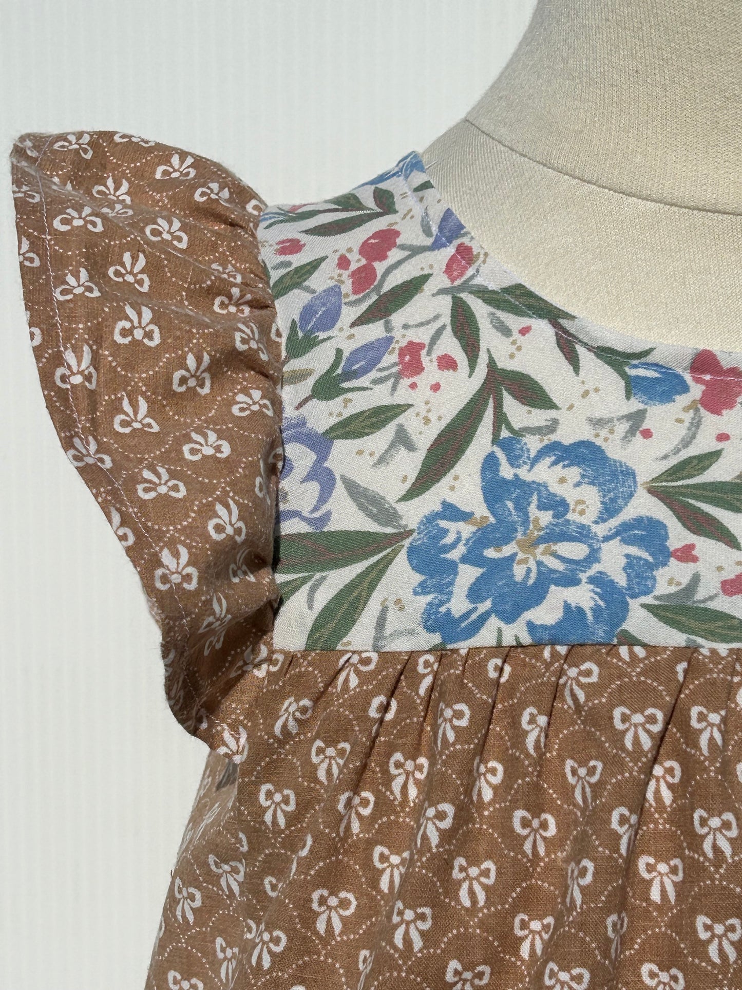 Assorted vintage fabric children’s top - size 4